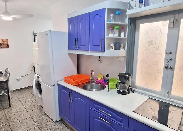 Airport Апартаменты *